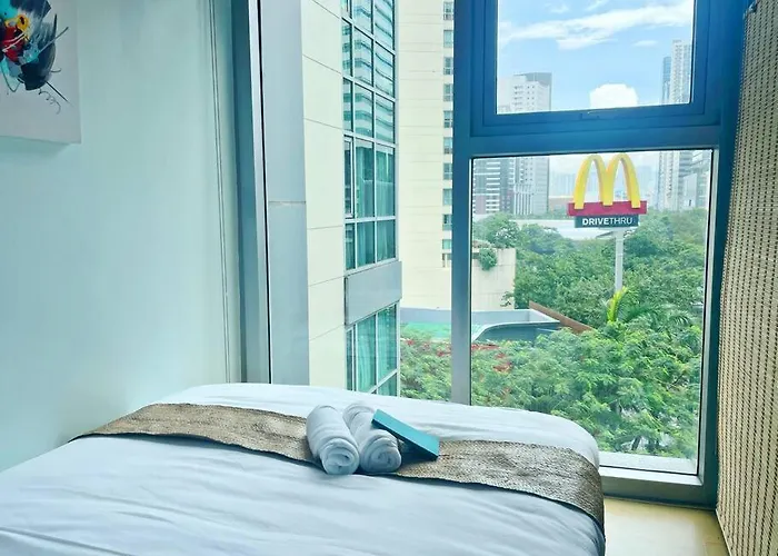 Marina- Avant Bgc Parking W Fee